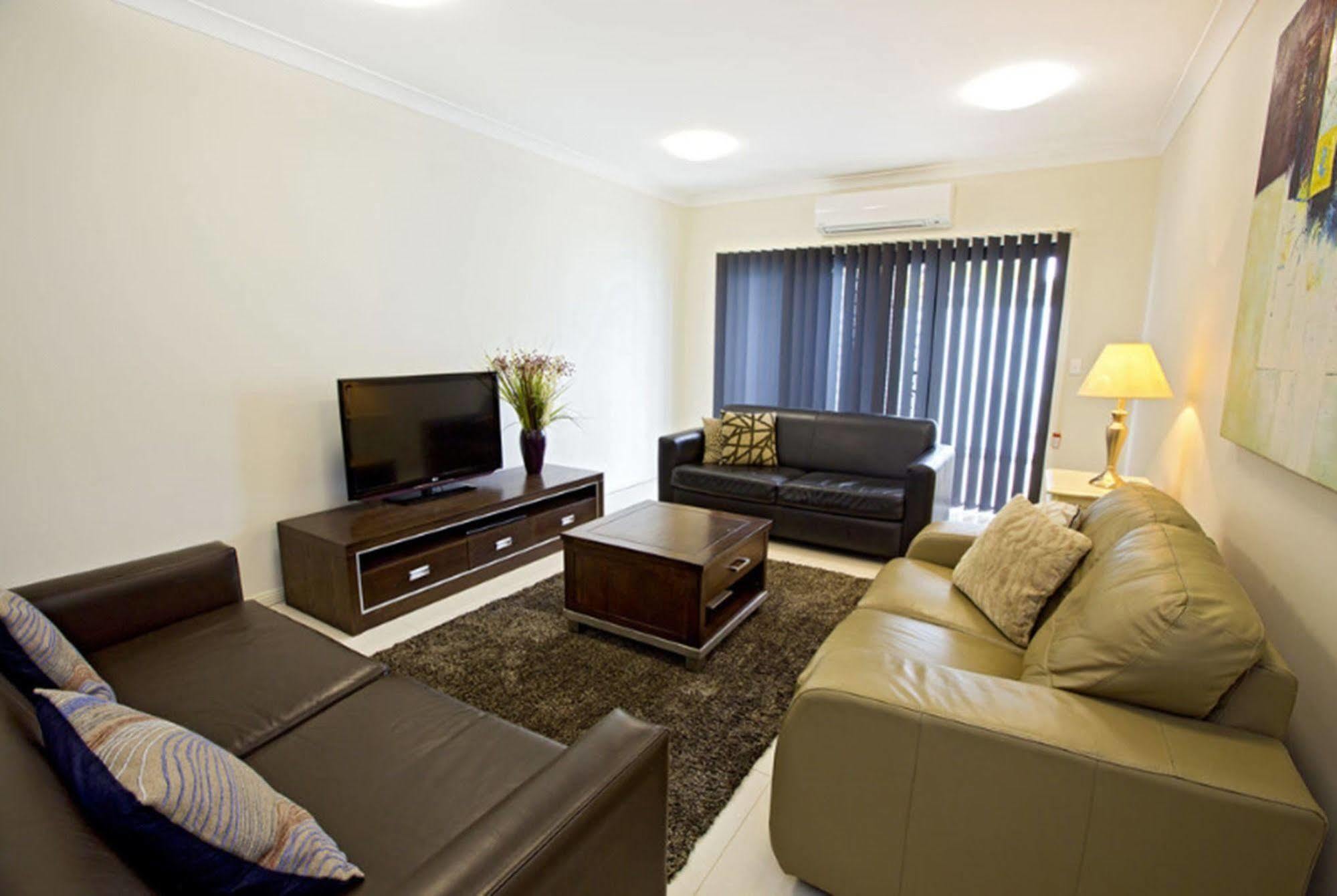 แอสตินา เซอร์วิส อพาร์ตเมนต์ เซ็นทรัล Aparthotel เพนริท ภายนอก รูปภาพ