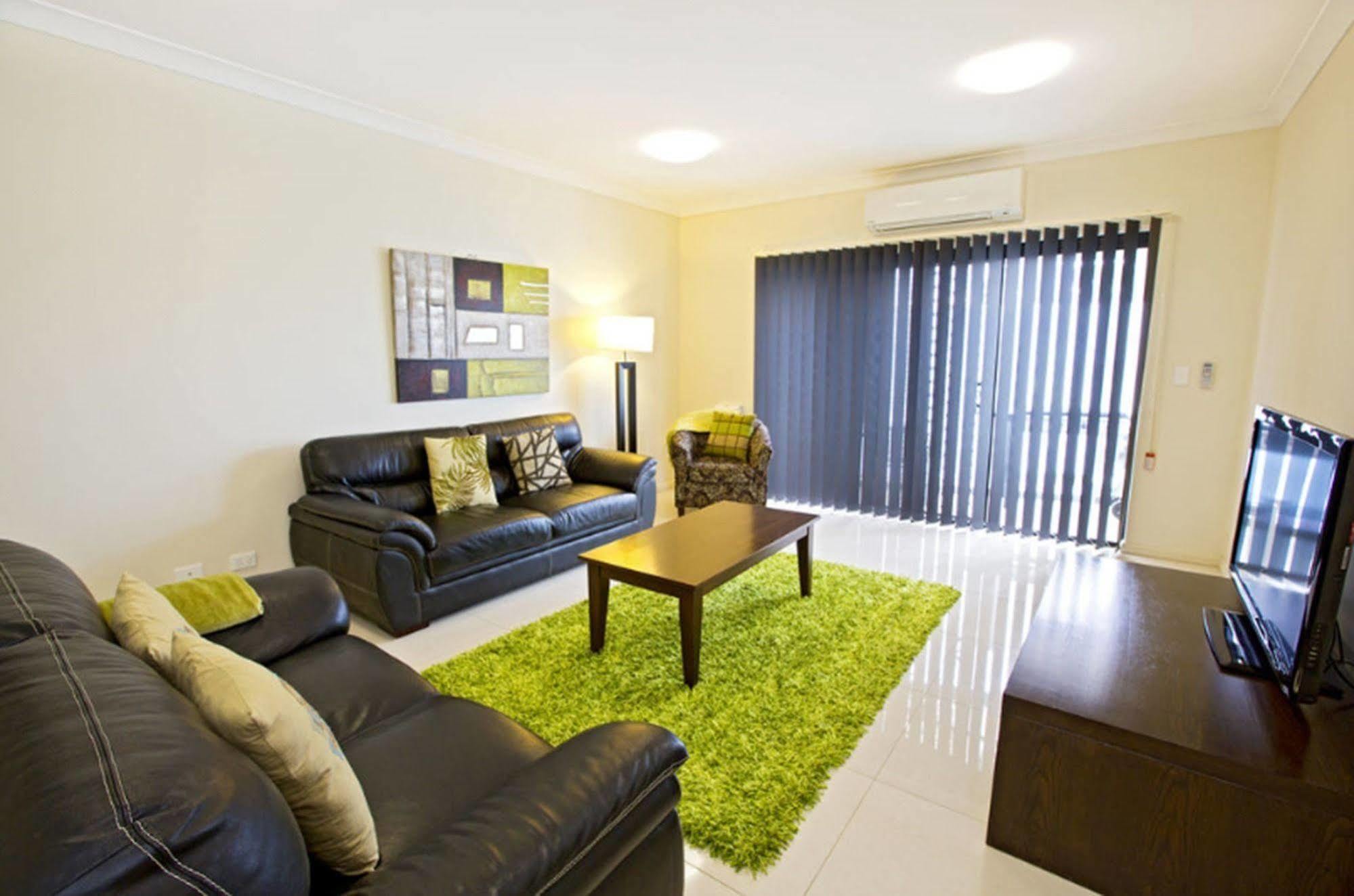แอสตินา เซอร์วิส อพาร์ตเมนต์ เซ็นทรัล Aparthotel เพนริท ภายนอก รูปภาพ