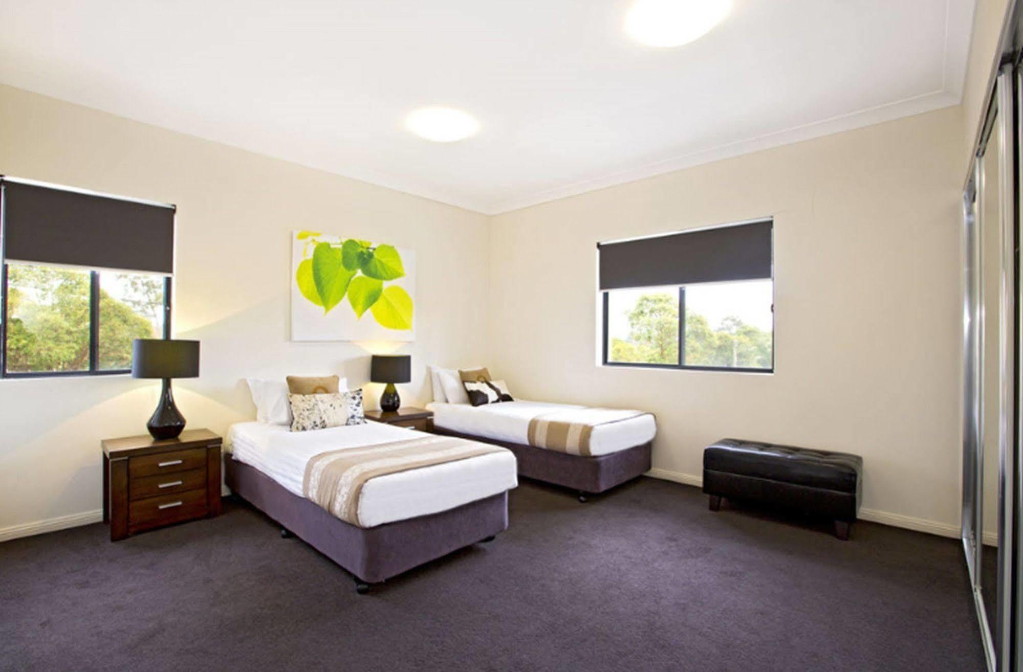 แอสตินา เซอร์วิส อพาร์ตเมนต์ เซ็นทรัล Aparthotel เพนริท ภายนอก รูปภาพ